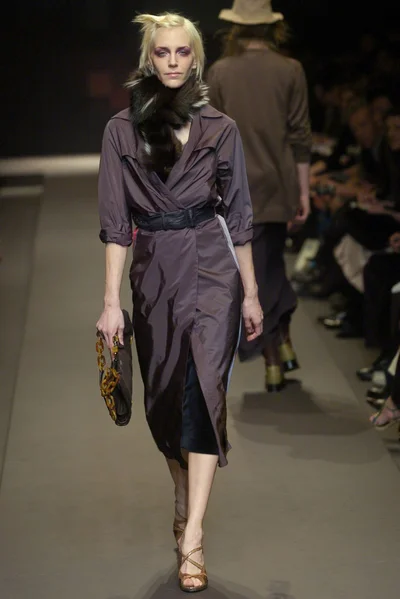 Look 30